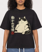 Mockup Boxy Heavyweight Tee Black female close-up 05