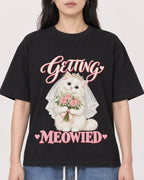 Mockup Boxy Heavyweight Tee Black female close-up 13