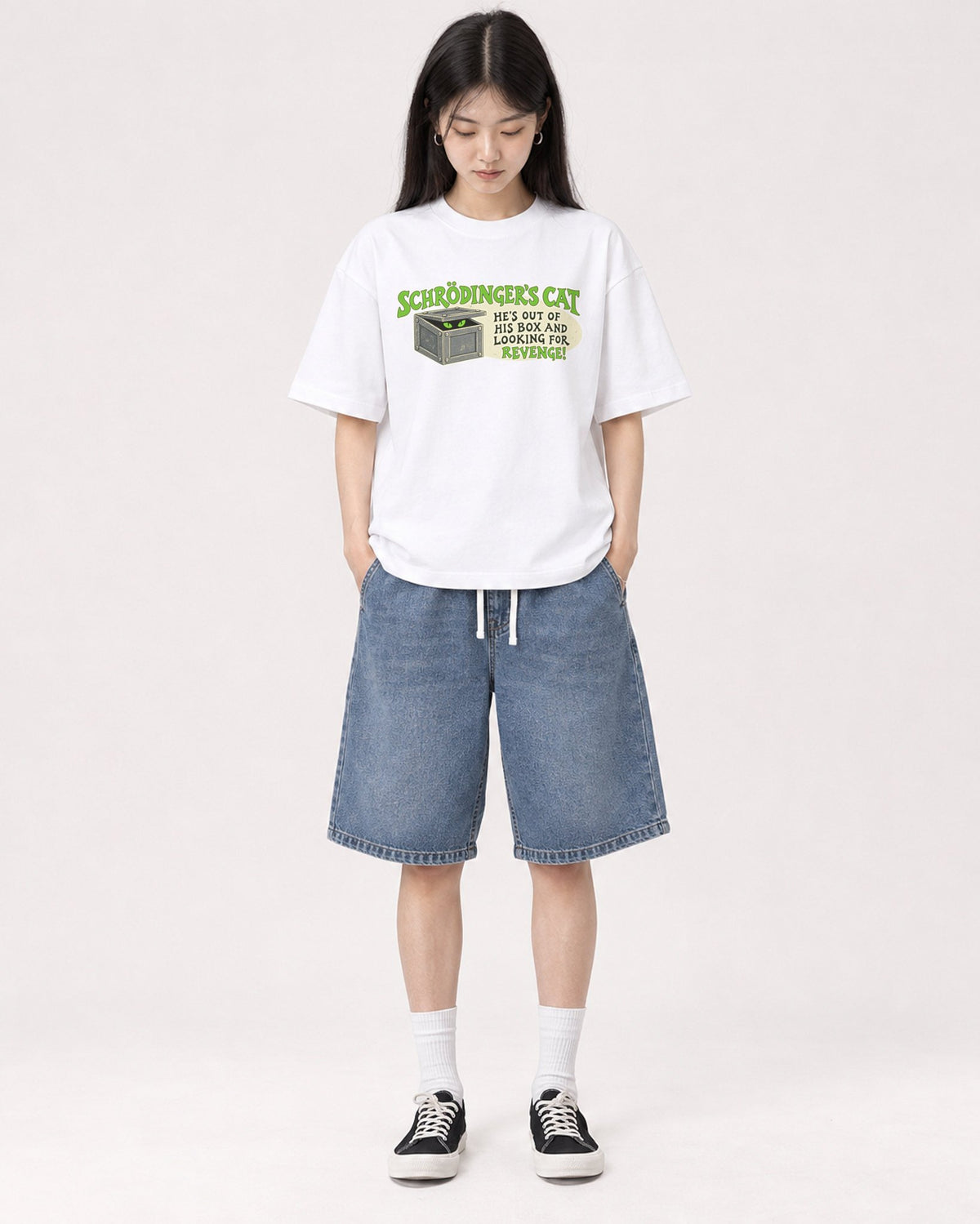 Mockup Boxy Heavyweight Tee White female full-body 01