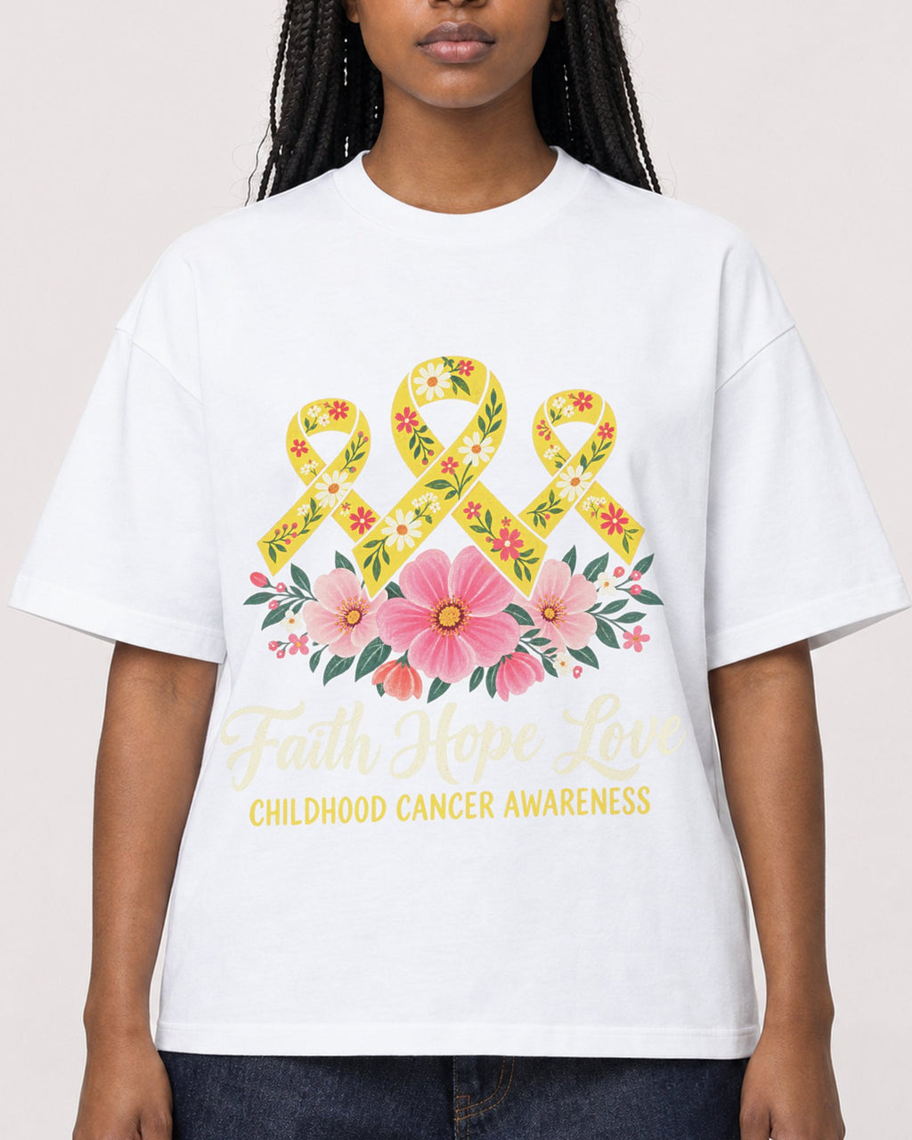 Mockup Boxy Heavyweight Tee White female close-up 04