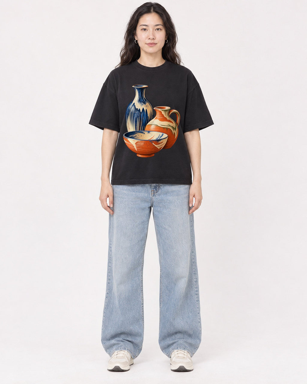 Mockup Boxy Heavyweight Tee Black female full-body 03