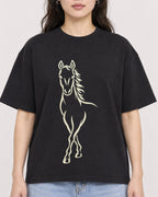 Mockup Boxy Heavyweight Tee Black female close-up 03