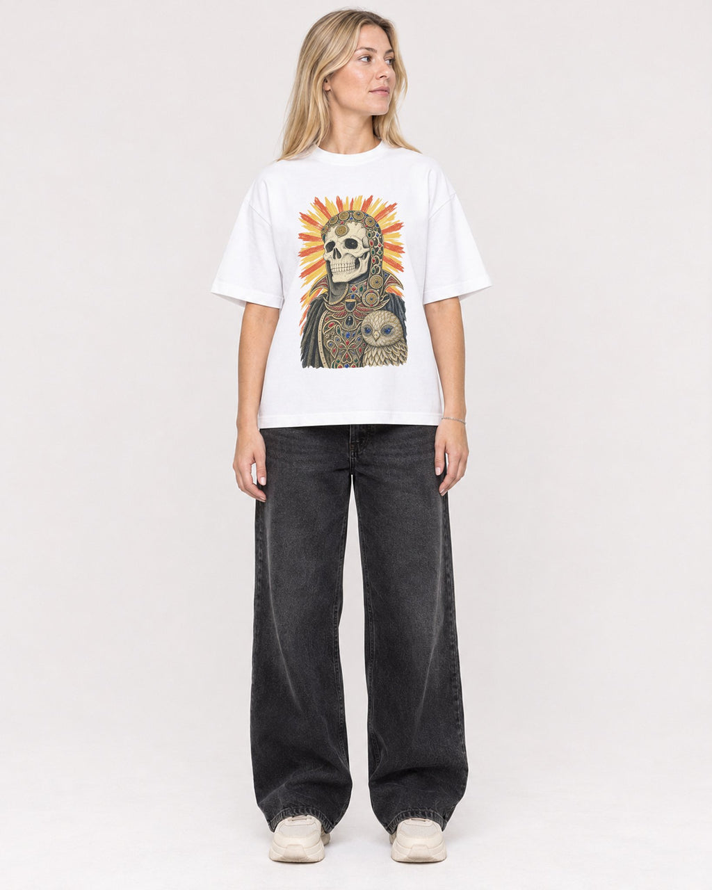 Mockup Boxy Heavyweight Tee White female full-body 08
