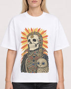 Mockup Boxy Heavyweight Tee White female close-up 08