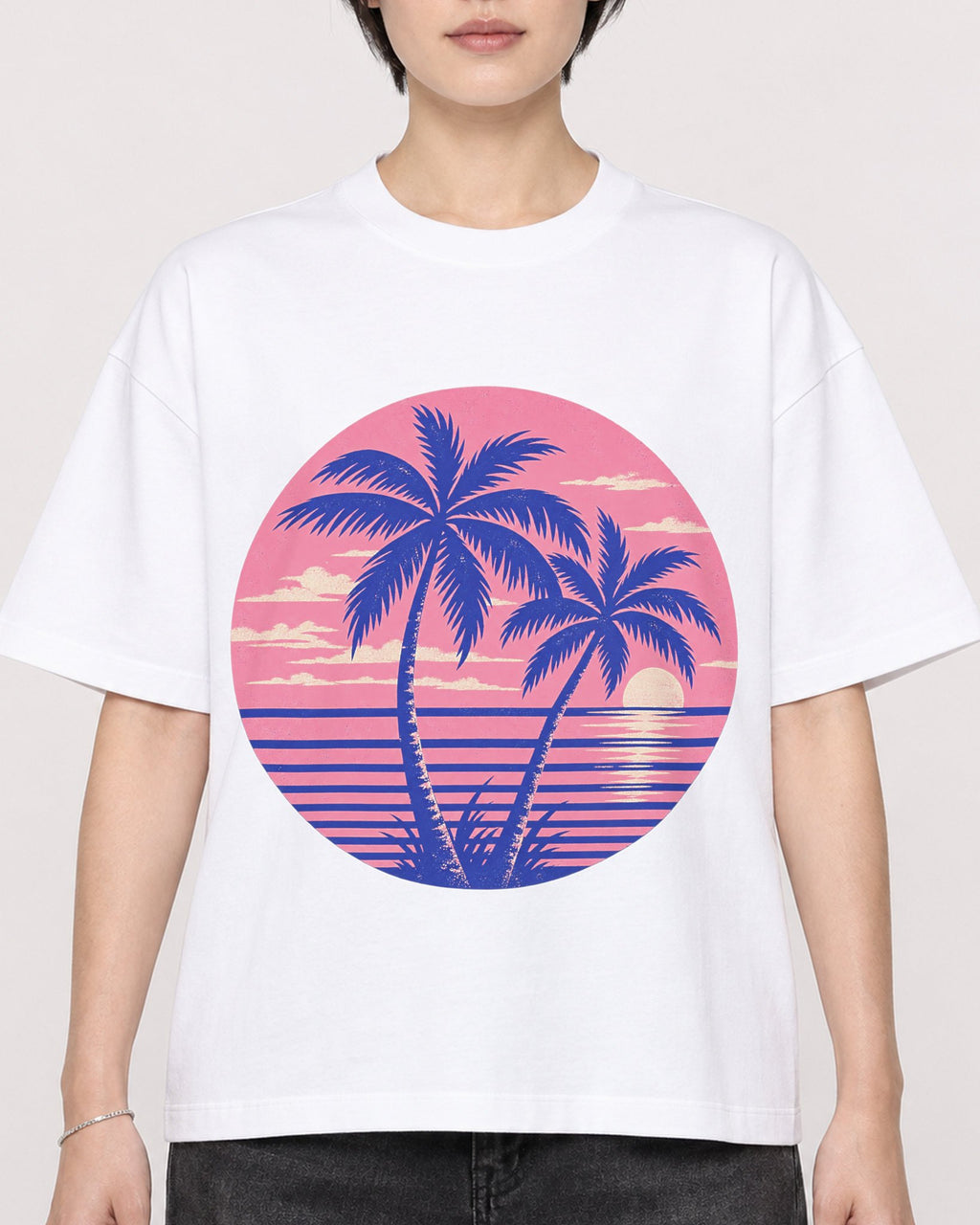 Mockup Boxy Heavyweight Tee White female close-up 23