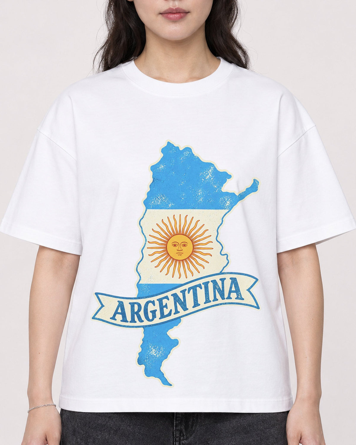 Mockup Boxy Heavyweight Tee White female close-up 03
