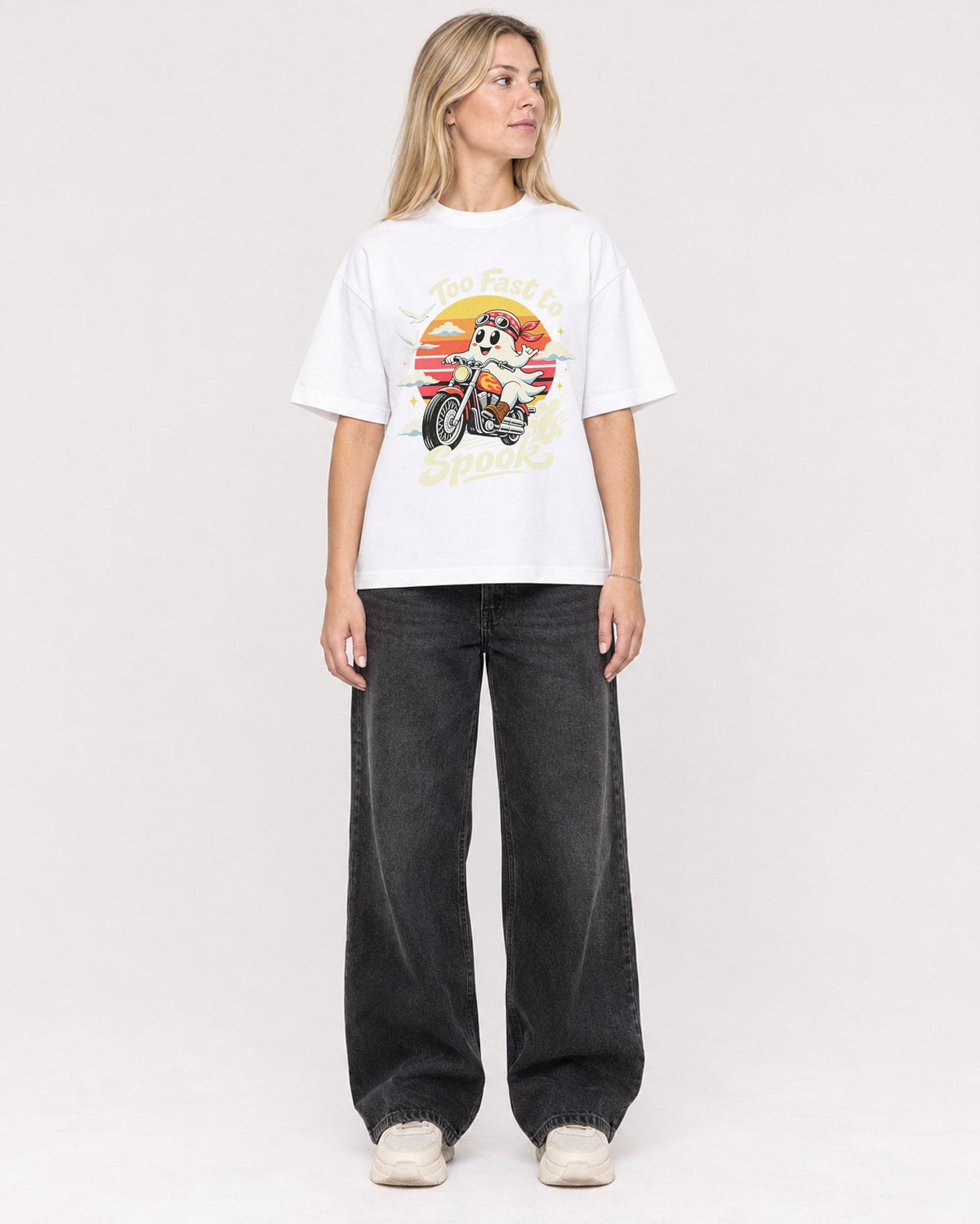 Mockup Boxy Heavyweight Tee White female full-body 08