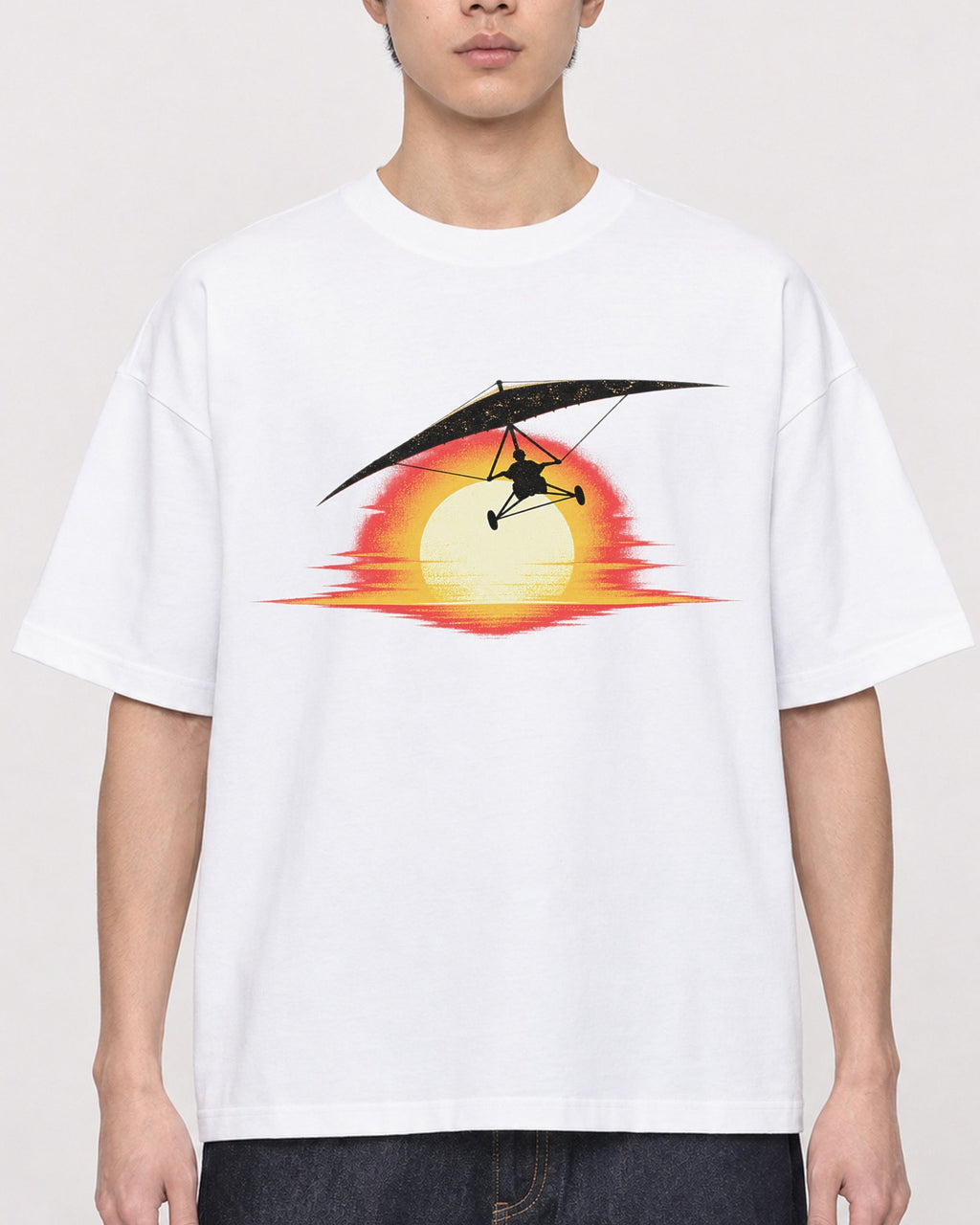 Mockup Boxy Heavyweight Tee White male close-up 01