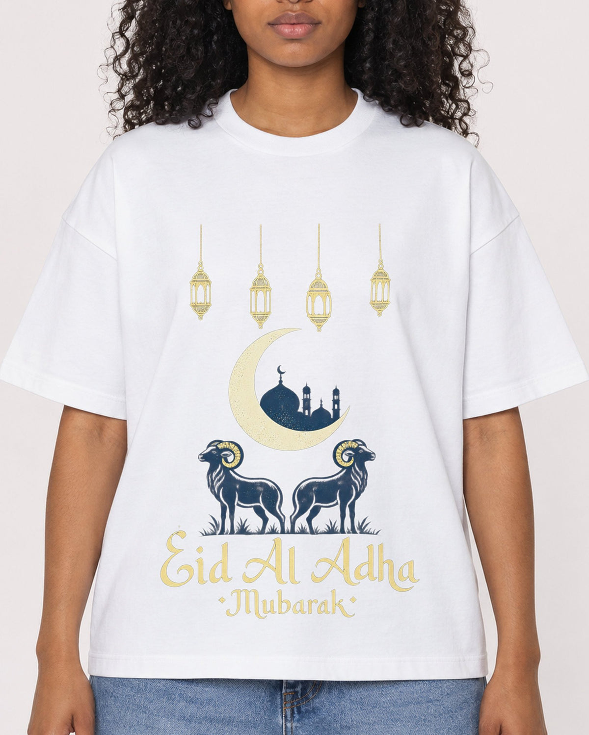 Mockup Boxy Heavyweight Tee White female close-up 05
