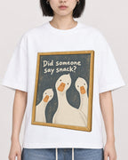 Mockup Boxy Heavyweight Tee White female close-up 11