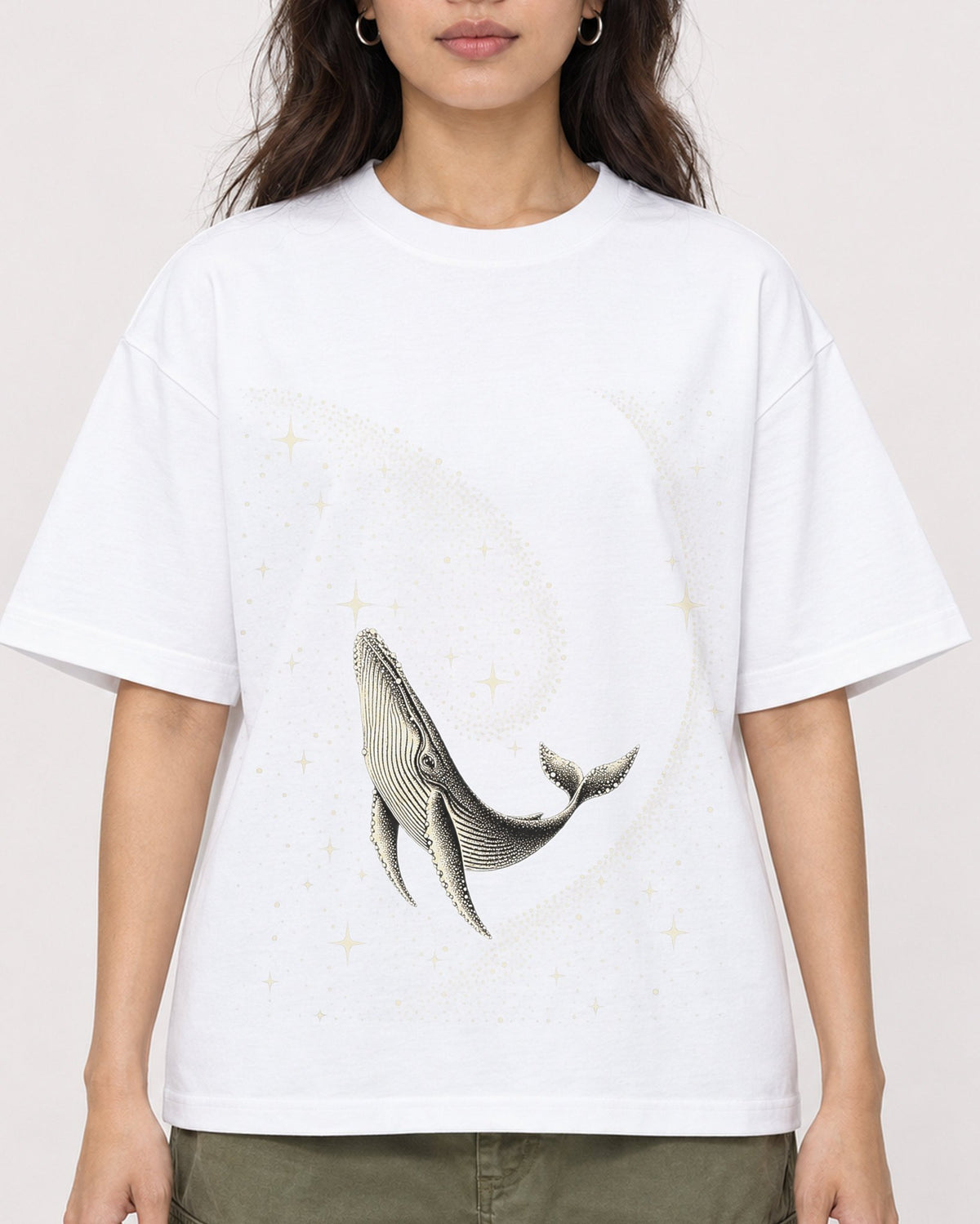 Mockup Boxy Heavyweight Tee White female close-up 02