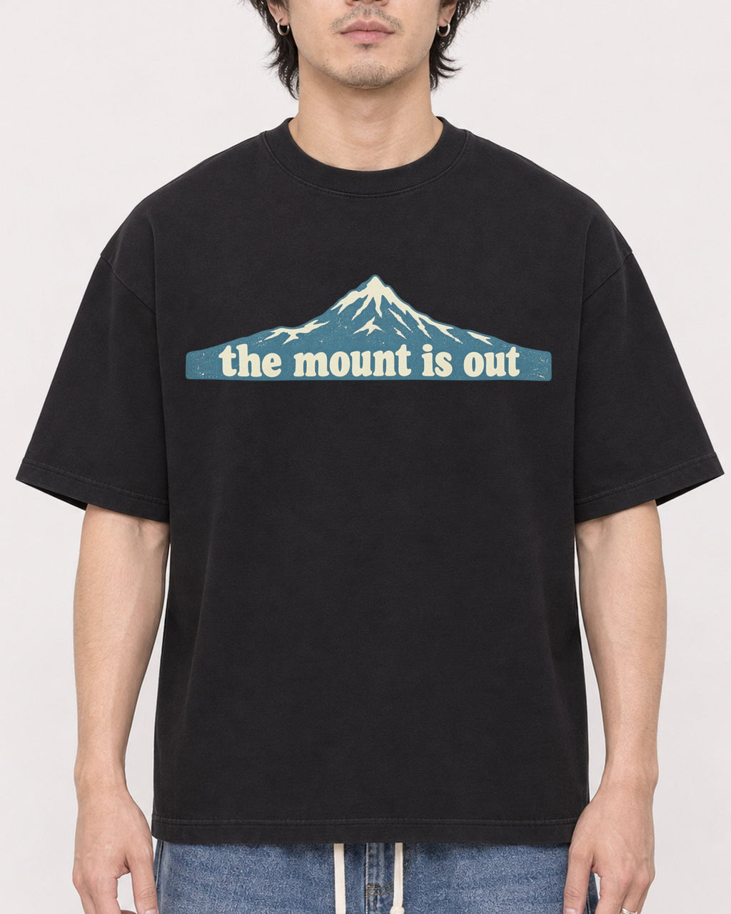 Mockup Boxy Heavyweight Tee Black male close-up 03