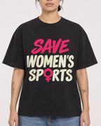 Mockup Boxy Heavyweight Tee Black female close-up 12