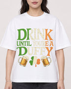 Mockup Boxy Heavyweight Tee White female close-up 03