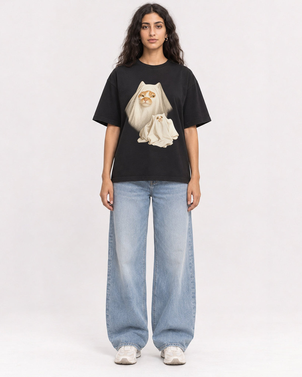 Mockup Boxy Heavyweight Tee Black female full-body 07