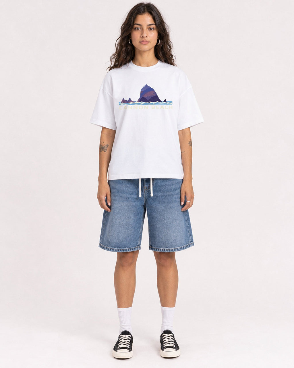 Mockup Boxy Heavyweight Tee White female full-body 06