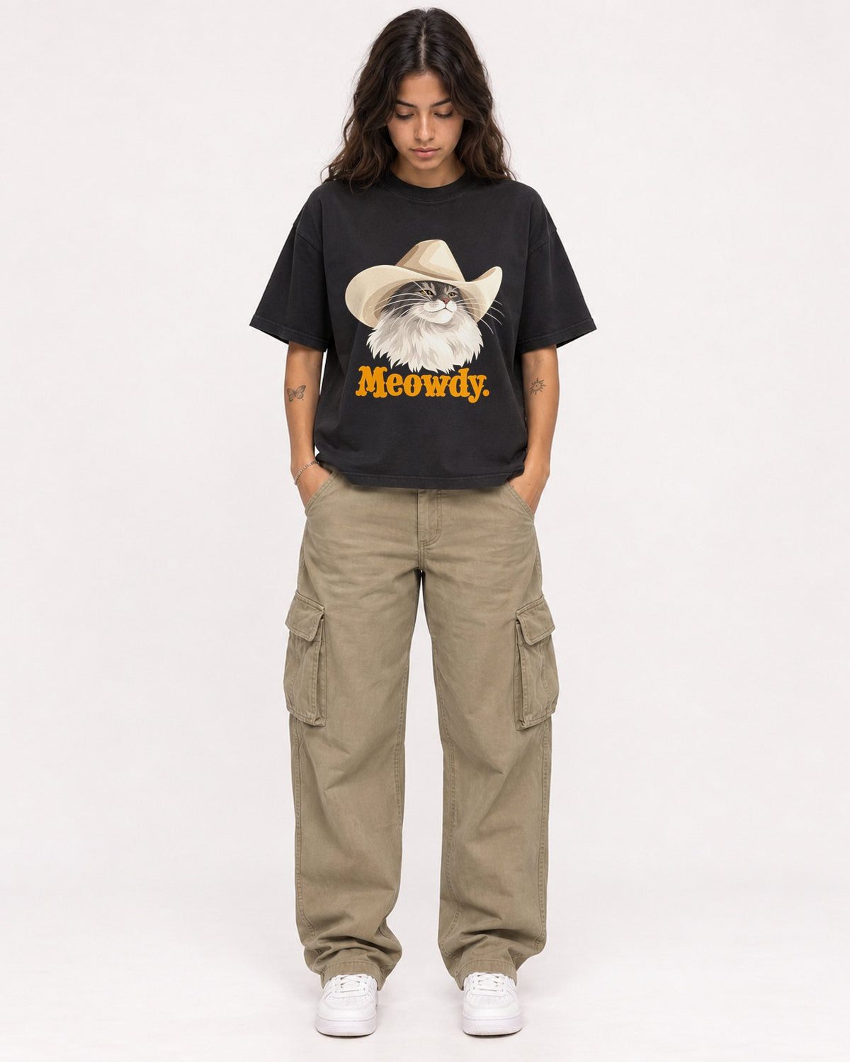 Mockup Boxy Heavyweight Tee Black female full-body 06