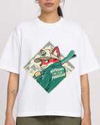 Mockup Boxy Heavyweight Tee White female close-up 42