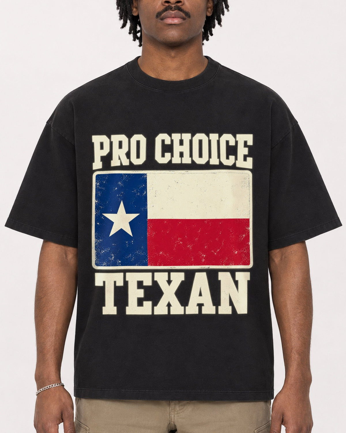 Mockup Boxy Heavyweight Tee Black male close-up 04