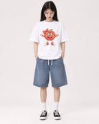 Mockup Boxy Heavyweight Tee White female full-body 01