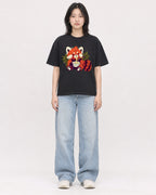 Mockup Boxy Heavyweight Tee Black female full-body 31