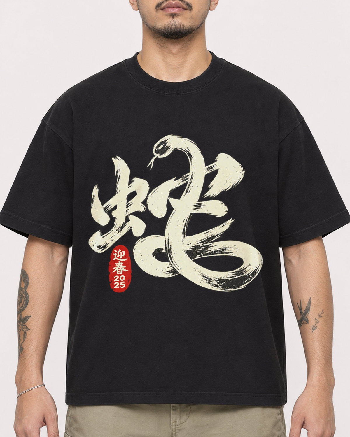 Mockup Boxy Heavyweight Tee Black male close-up 12