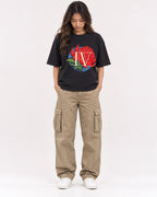 Mockup Boxy Heavyweight Tee Black female full-body 02
