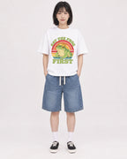 Mockup Boxy Heavyweight Tee White female full-body 11