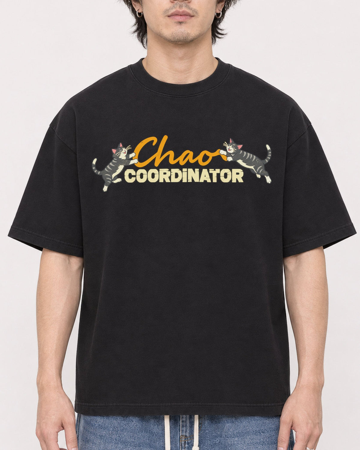 Mockup Boxy Heavyweight Tee Black male close-up 03