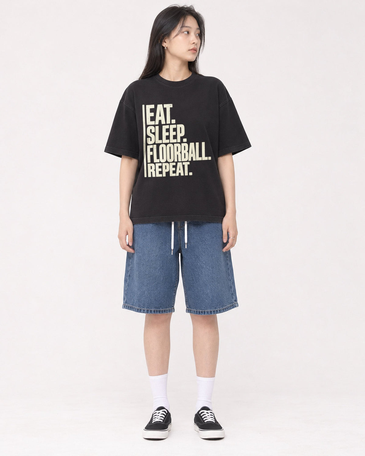 Mockup Boxy Heavyweight Tee Black female full-body 01