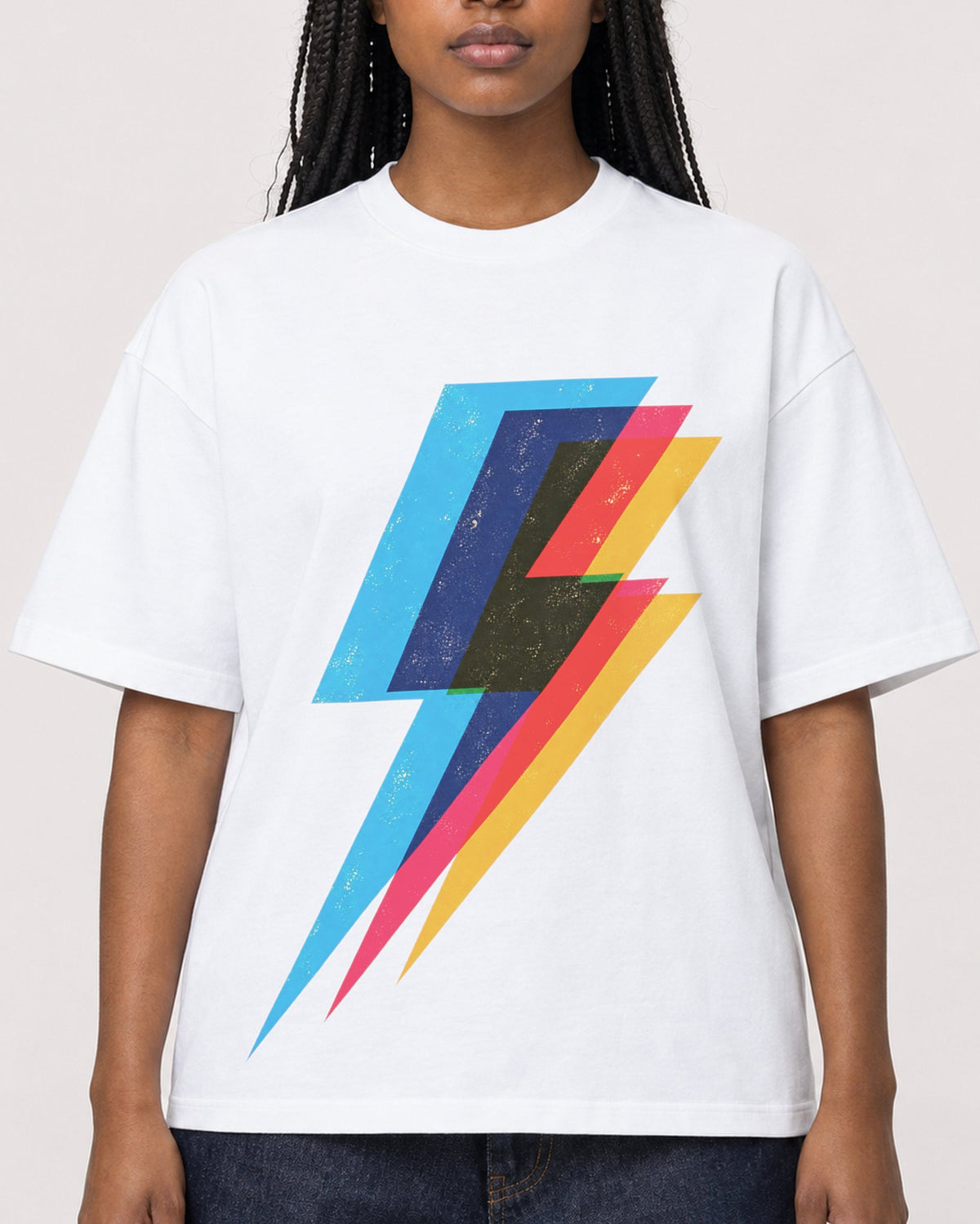 Mockup Boxy Heavyweight Tee White female close-up 04