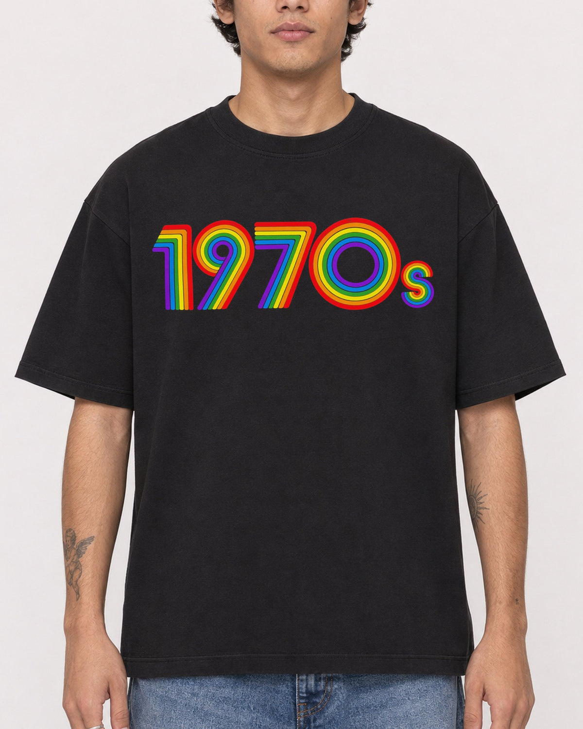 Mockup Boxy Heavyweight Tee Black male close-up 06