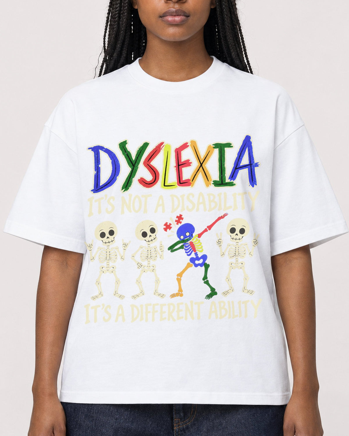 Mockup Boxy Heavyweight Tee White female close-up 04