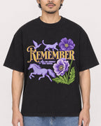 Mockup Boxy Heavyweight Tee Black male close-up 02