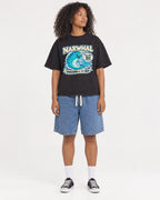 Mockup Boxy Heavyweight Tee Black female full-body 05