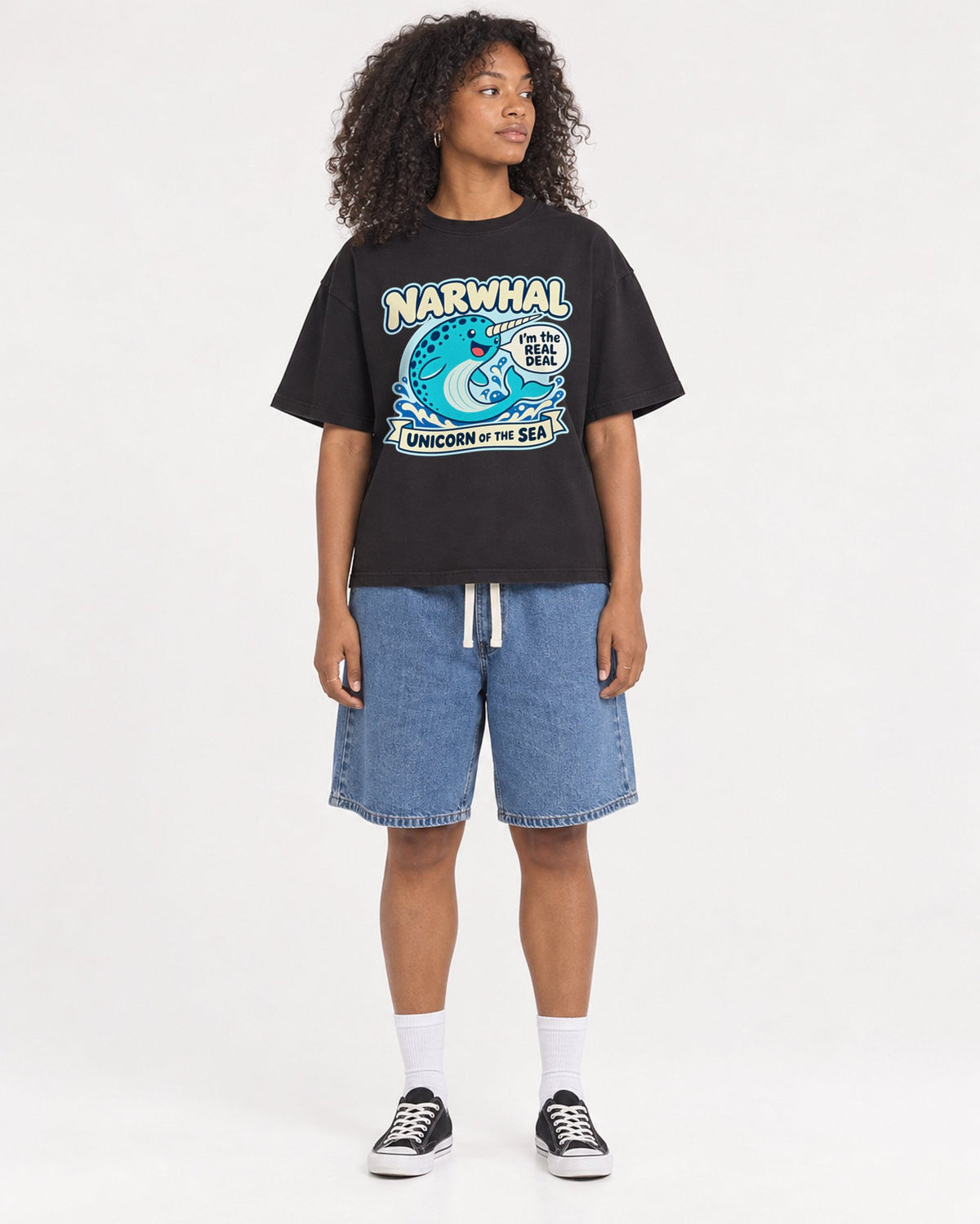 Mockup Boxy Heavyweight Tee Black female full-body 05