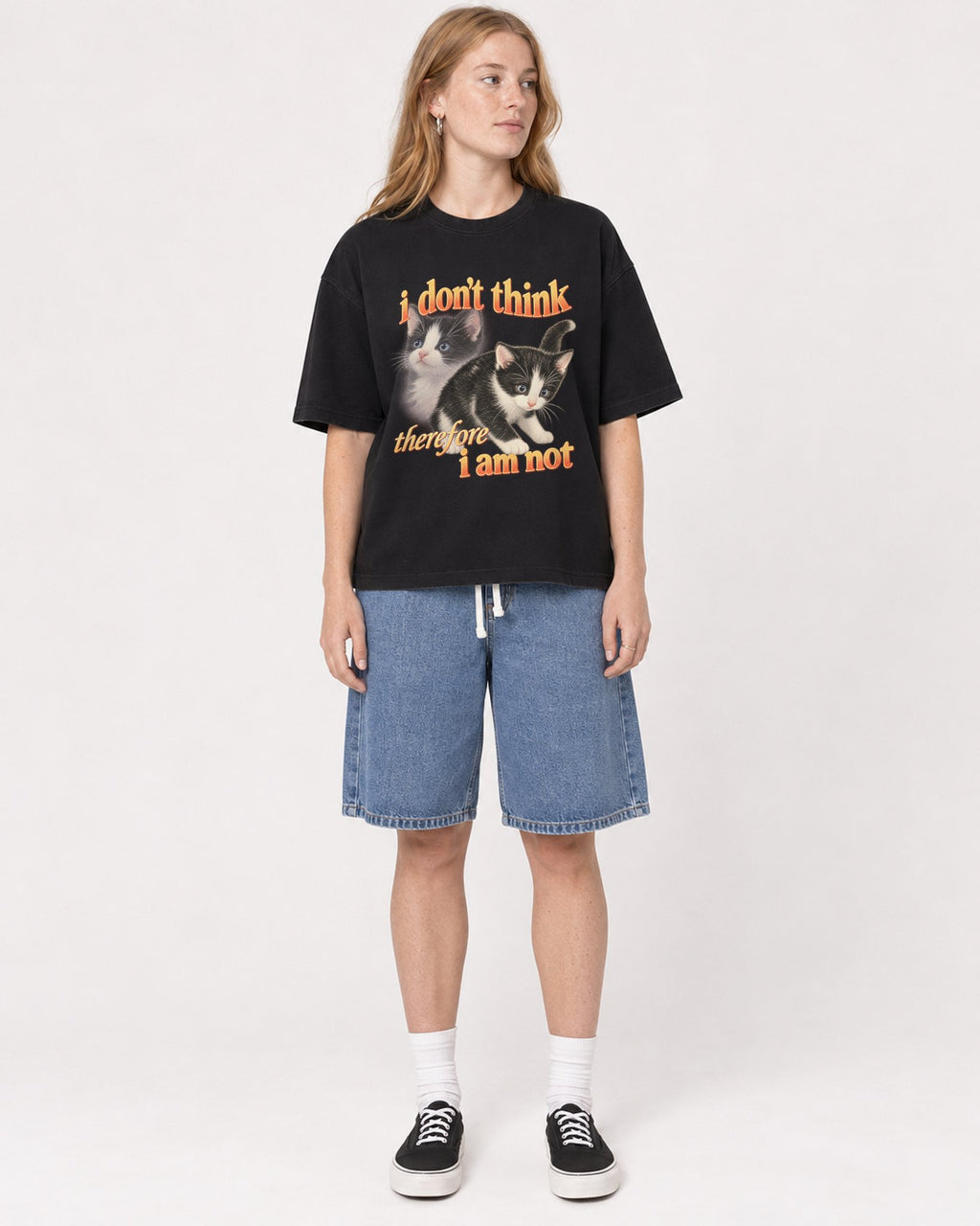 Mockup Boxy Heavyweight Tee Black female full-body 49