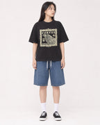 Mockup Boxy Heavyweight Tee Black female full-body 01