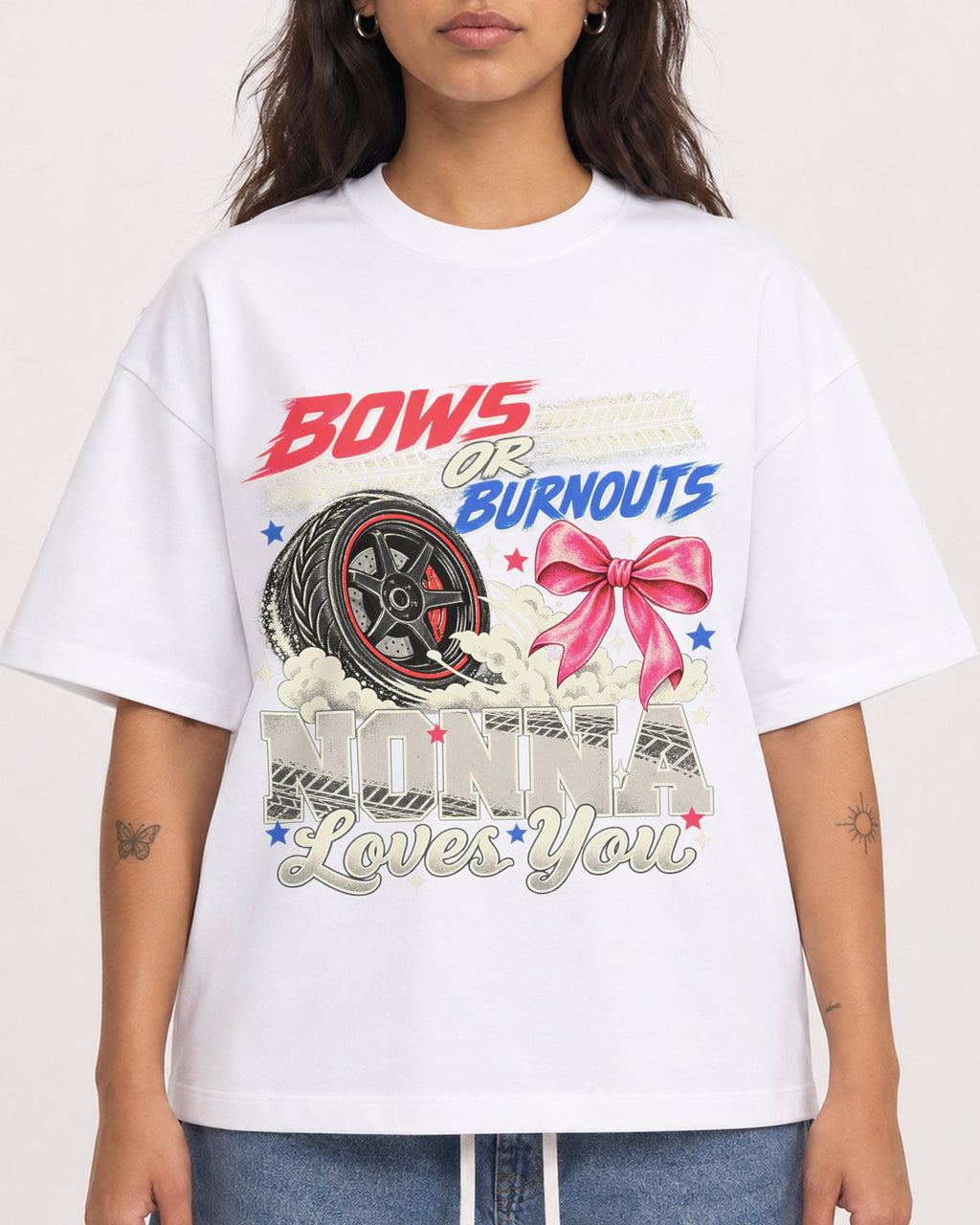 Mockup Boxy Heavyweight Tee White female close-up 06