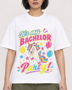 Mockup Boxy Heavyweight Tee White female close-up 32