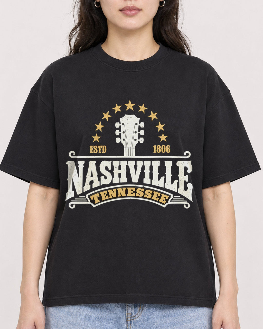 Mockup Boxy Heavyweight Tee Black female close-up 03