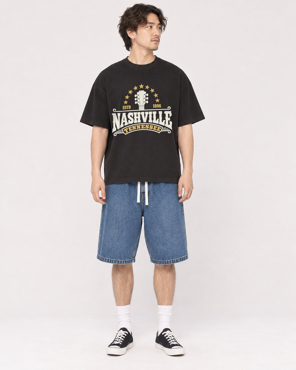 Mockup Boxy Heavyweight Tee Black male full-body 03