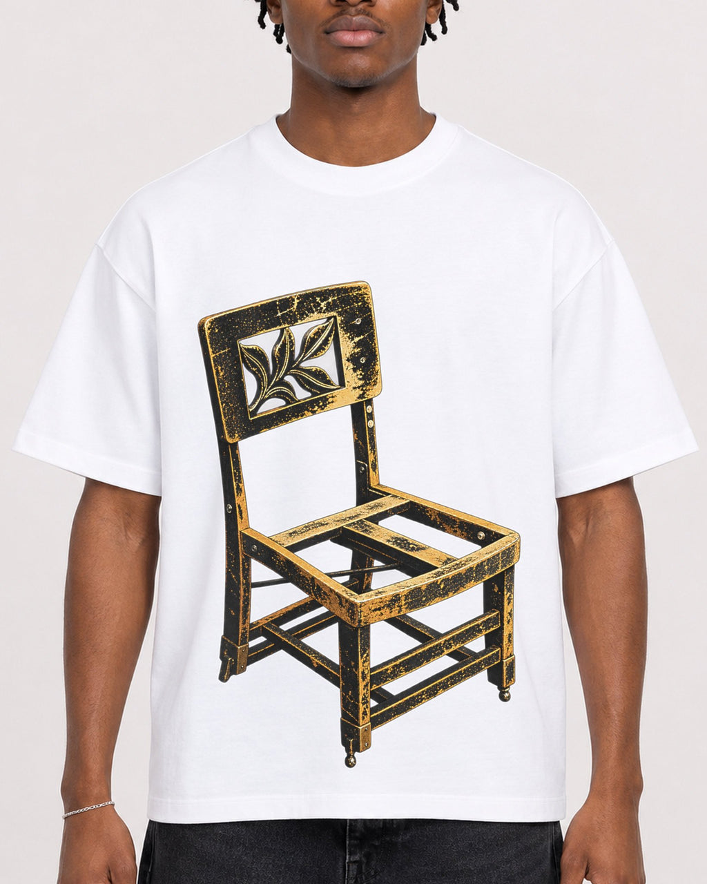 Mockup Boxy Heavyweight Tee White male close-up 05