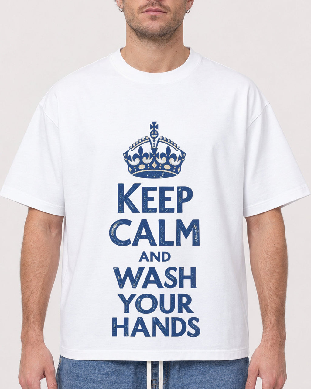 Mockup Boxy Heavyweight Tee White male close-up 08