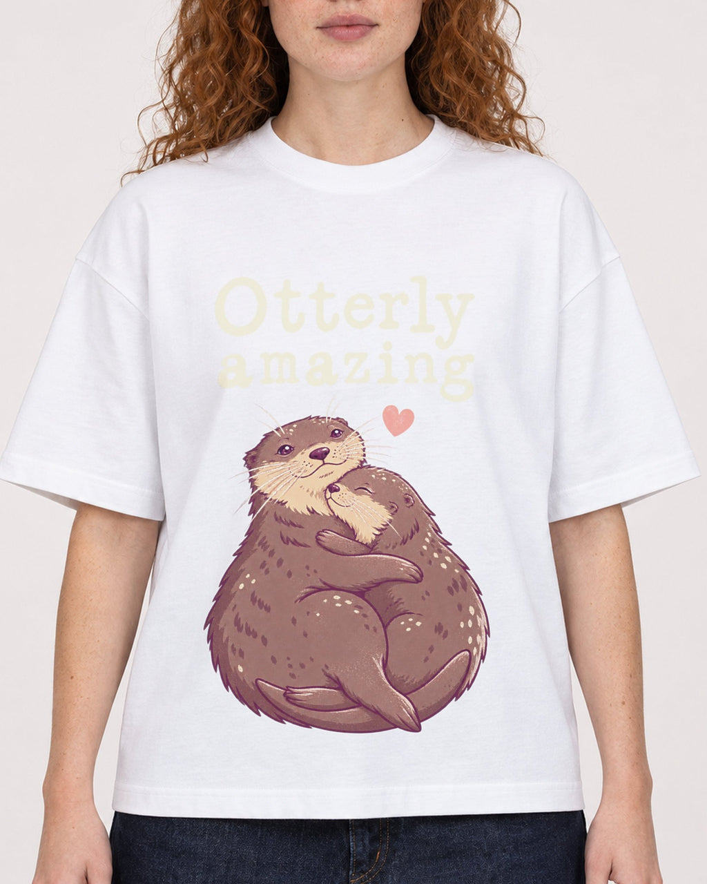Mockup Boxy Heavyweight Tee White female close-up 09