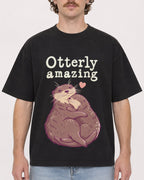Mockup Boxy Heavyweight Tee Black male close-up 09