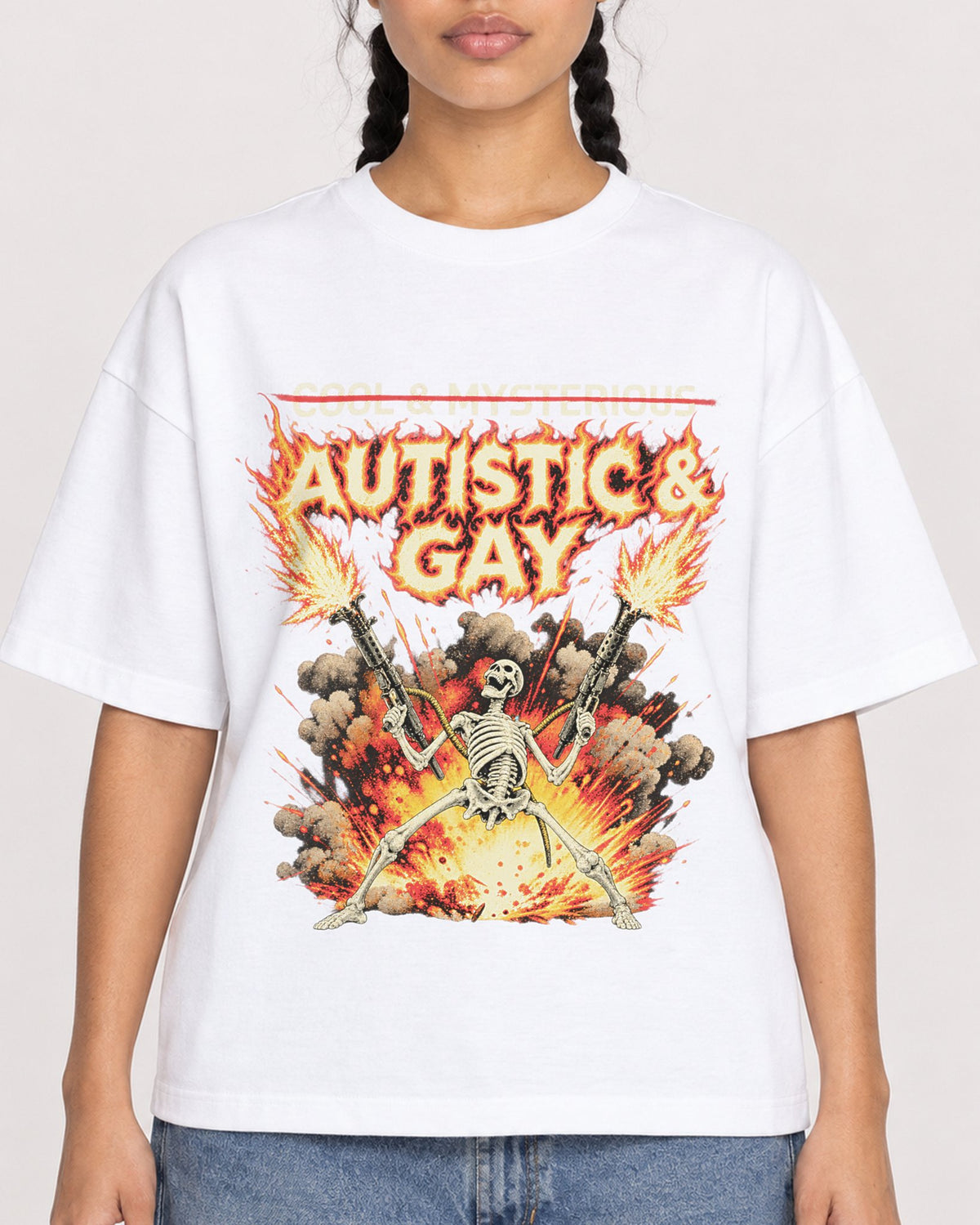 Mockup Boxy Heavyweight Tee White female close-up 50