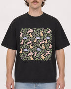 Mockup Boxy Heavyweight Tee Black male close-up 09