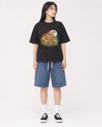 Mockup Boxy Heavyweight Tee Black female full-body 01