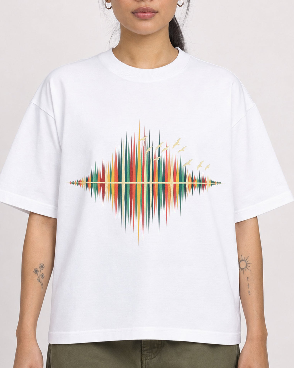 Mockup Boxy Heavyweight Tee White female close-up 42